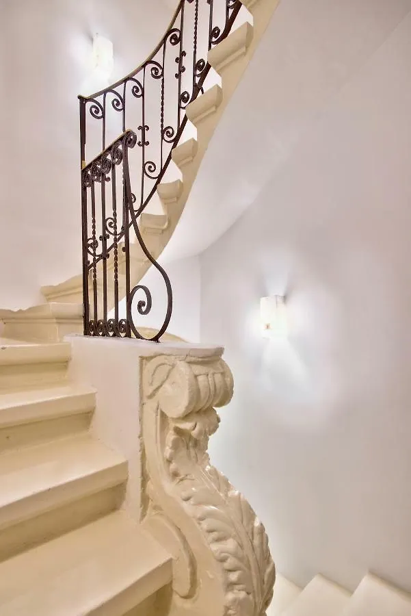U Collection - a Luxury Collection Suites, La Valette